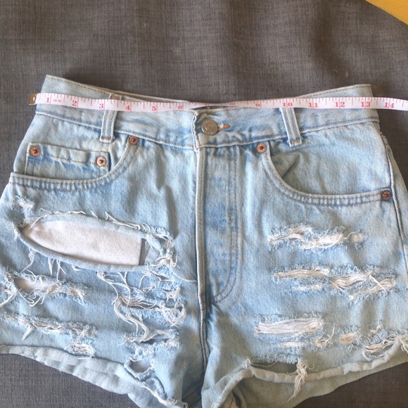 Levi’s shorts - Picture 4 of 4